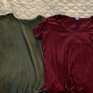 2 t shirts